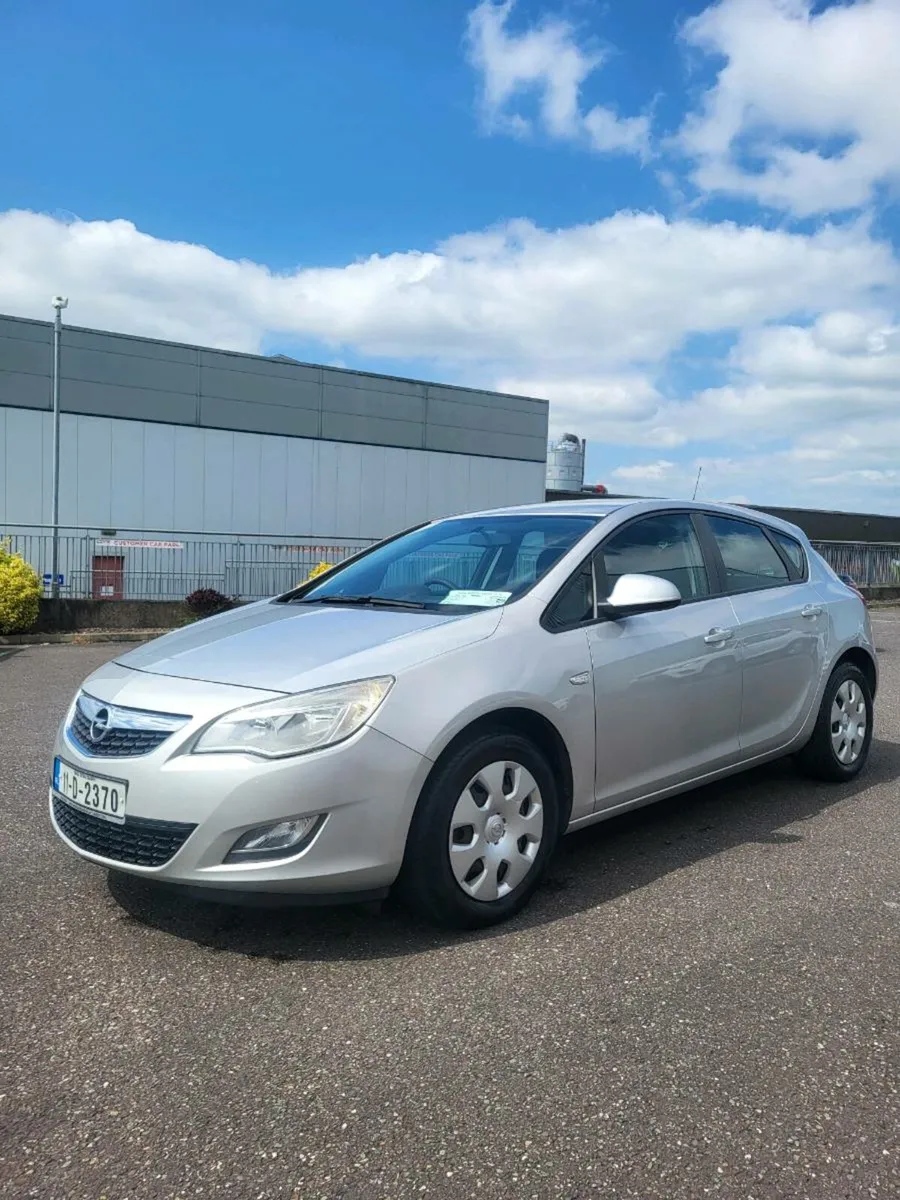 2011 OPEL ASTRA NEW NCT 05/26 - Image 2
