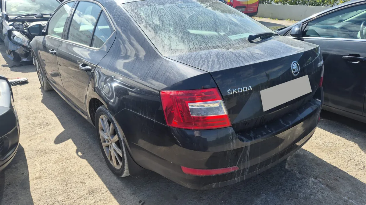 2016 Skoda Octavia 1.6 Diesel CXX for Breaking! - Image 1