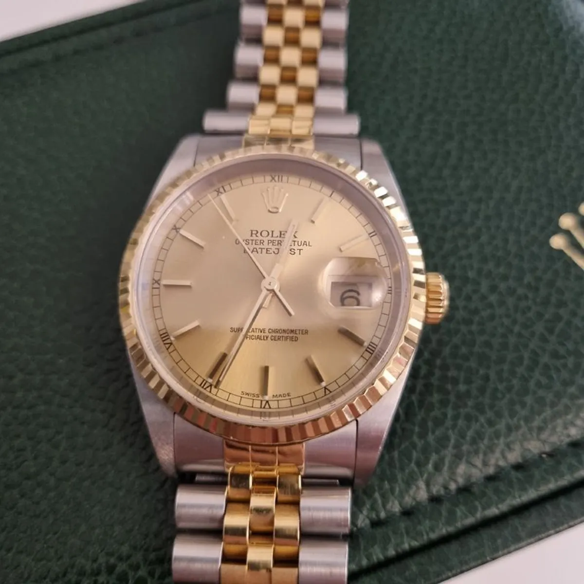 Rolex Datejust just 2003 automatic Gold and Steel - Image 1