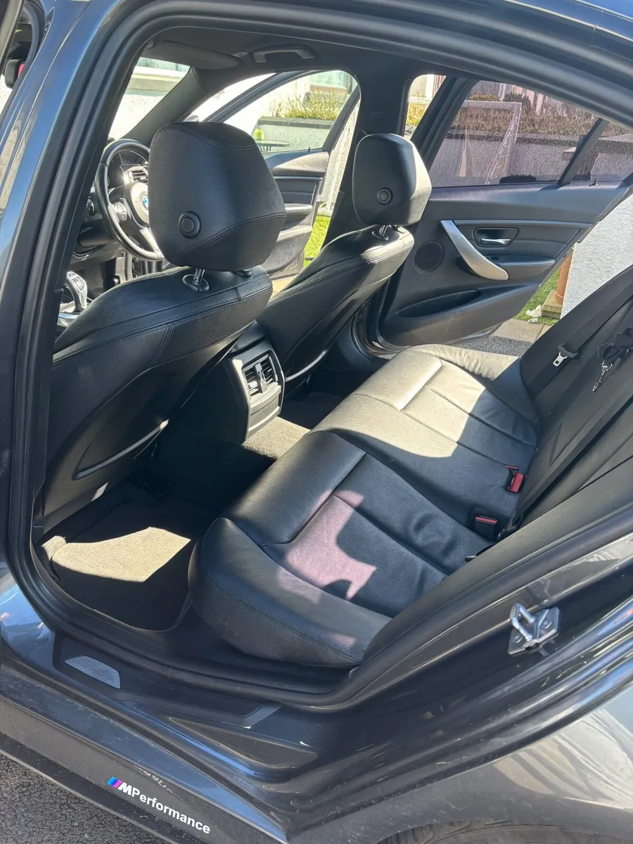 BMW 3-Series 2014 - Image 3