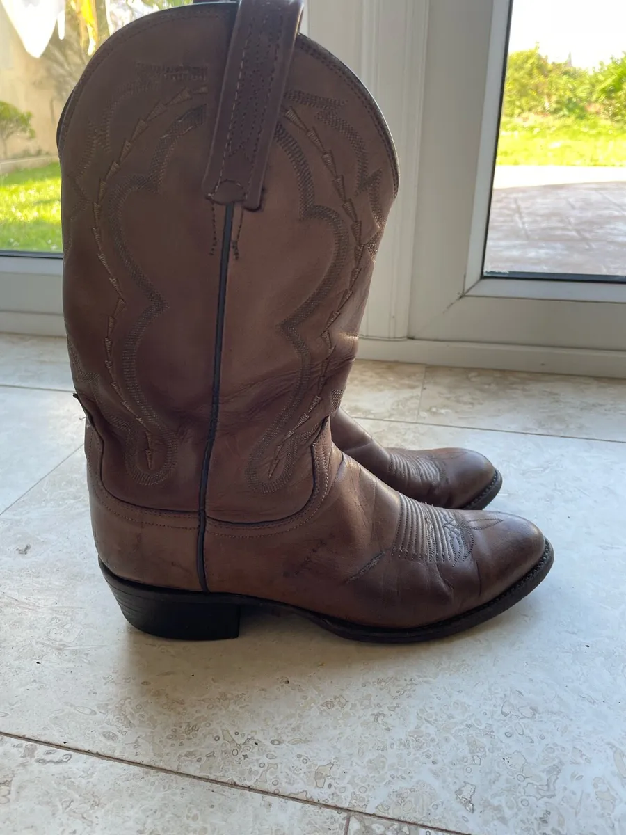 Lucchese cowboy boots - Image 3