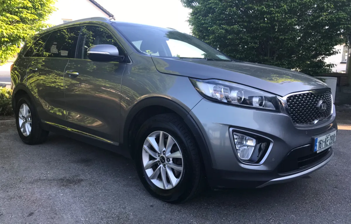 Kia Sorento 2.2 Platinum Edition 7 Seater - Image 3