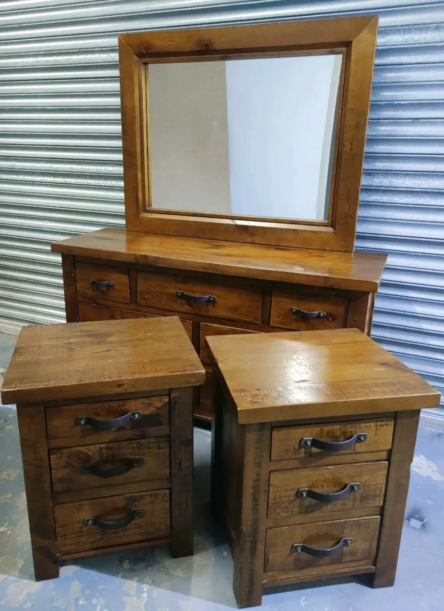 Ez living bedroom set * delivery - Image 1