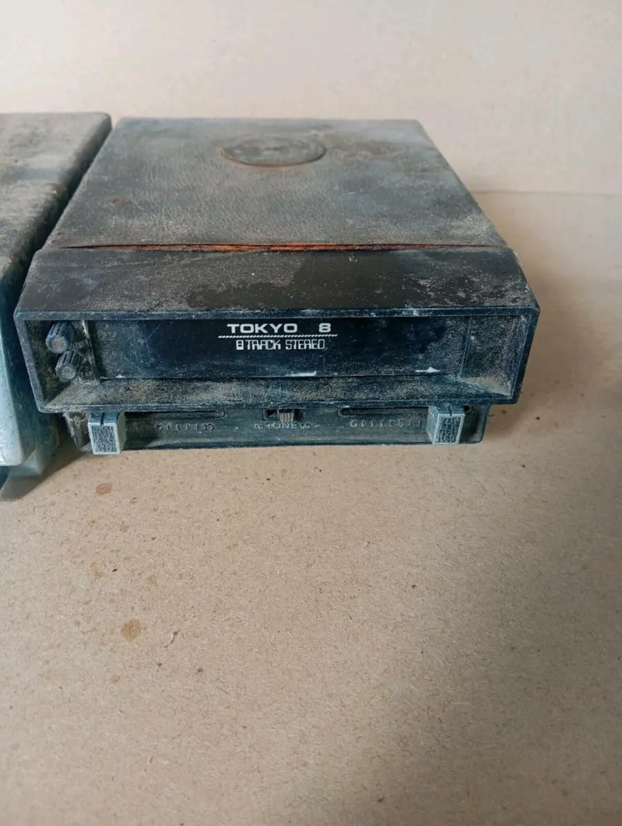 8 track radios - Image 2