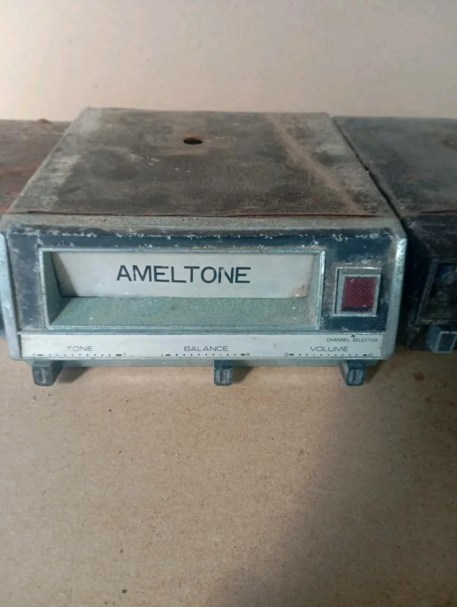8 track radios - Image 3