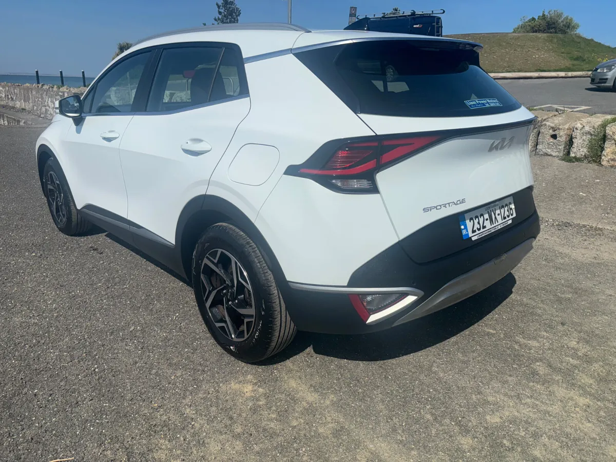 232 Kia Sportage (only 9000 KLMs) - Image 3