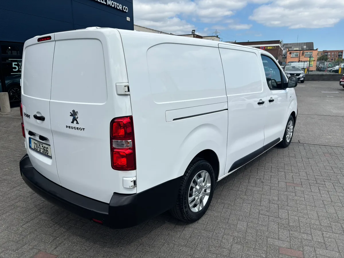 2022 Expert 2.0 LWB - Image 4