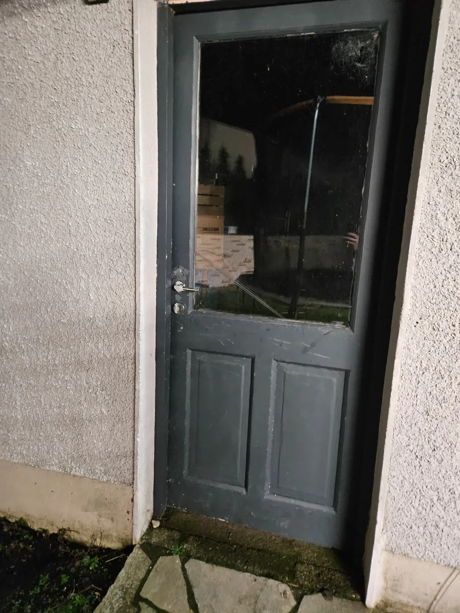 Wooden door - Image 1