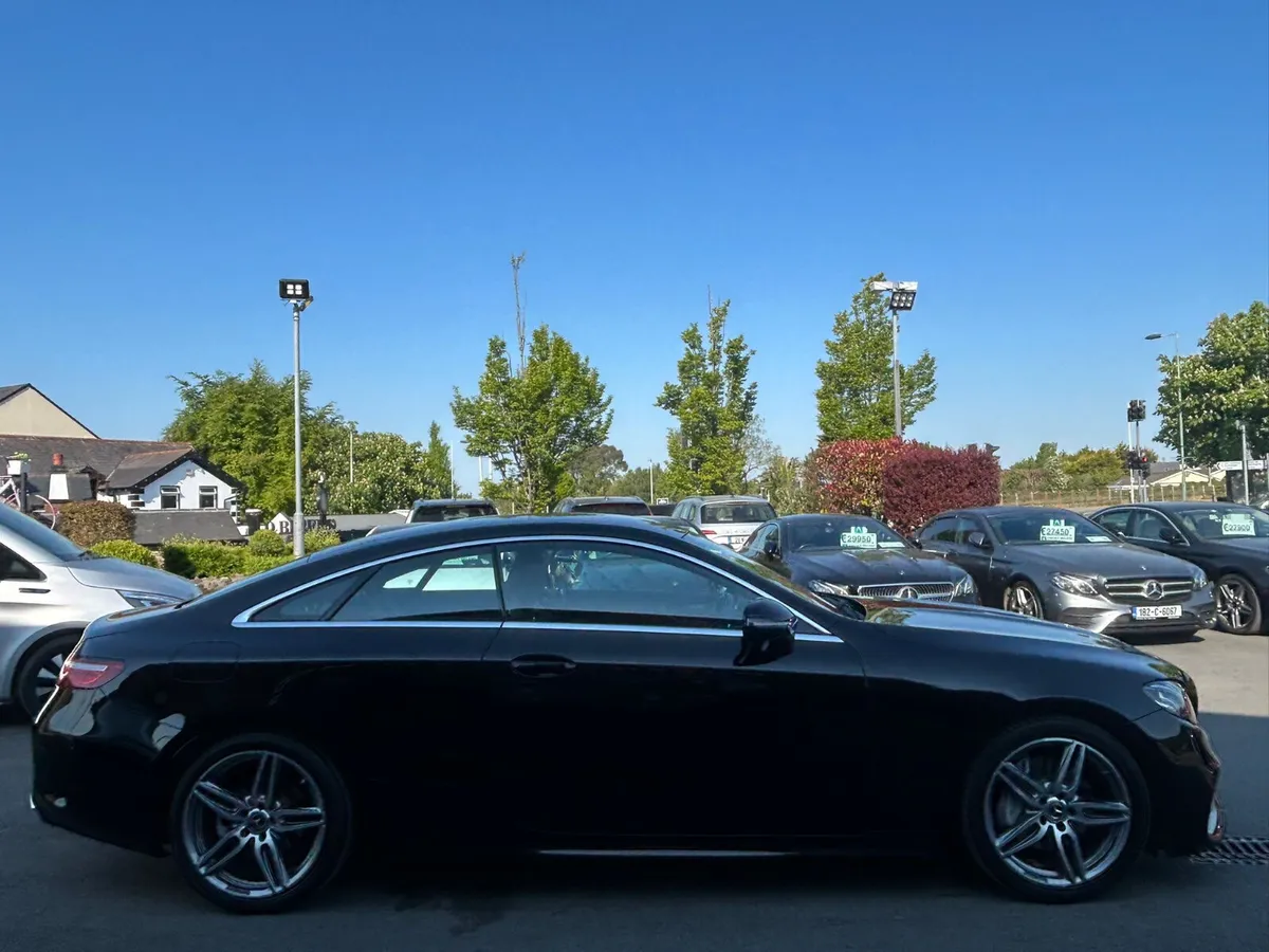171 Mercedes-Benz E220 Coupe AMG - Image 4