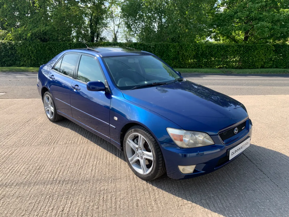 1999 LEXUS IS200 SPORT | LSD | SUNROOF | PRIVACY - Image 2