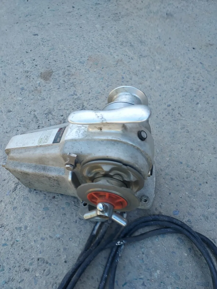Boat parts - Image 1