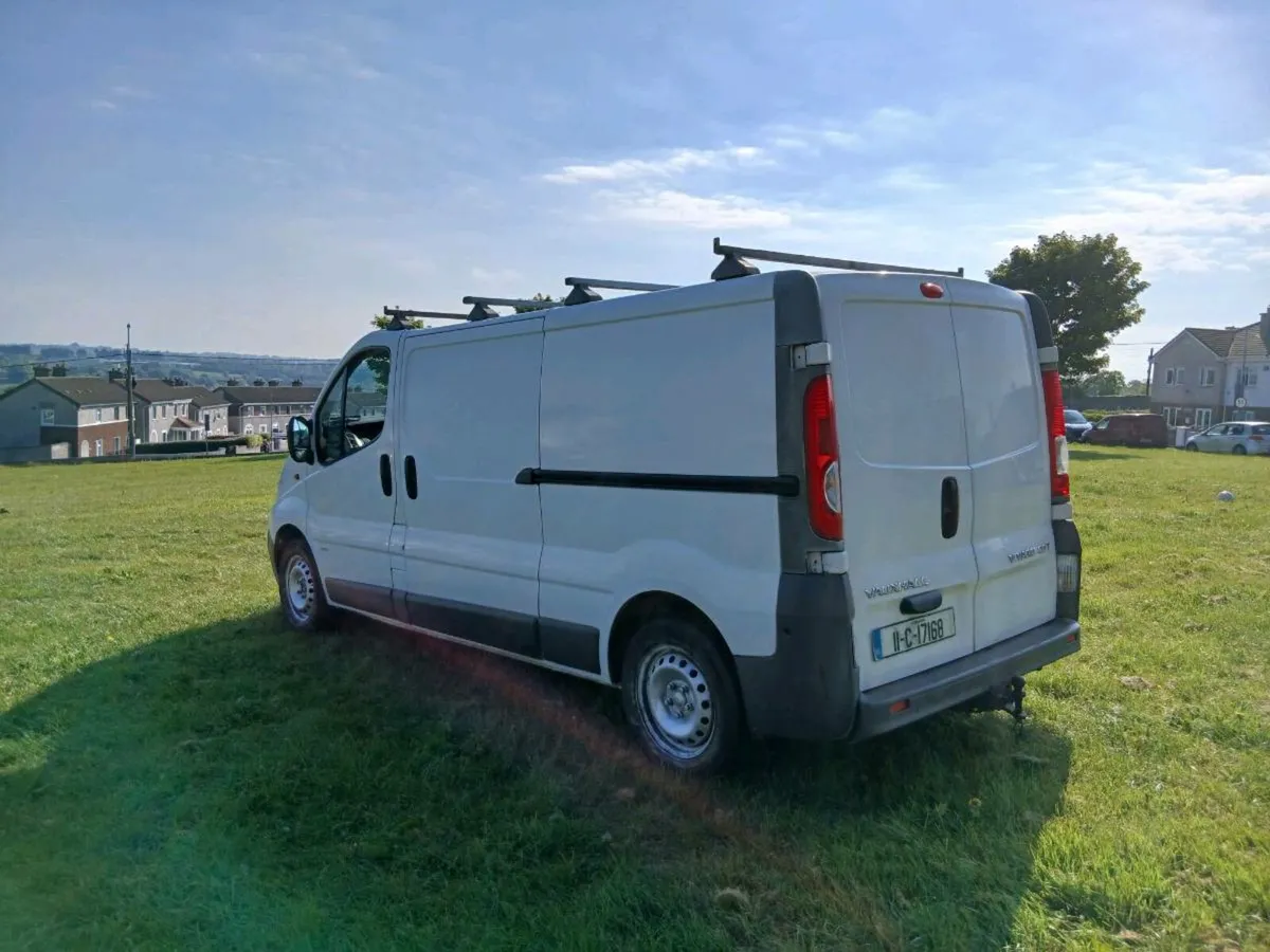11 opel vivaro 2.0 cdti tax and doe. - Image 3