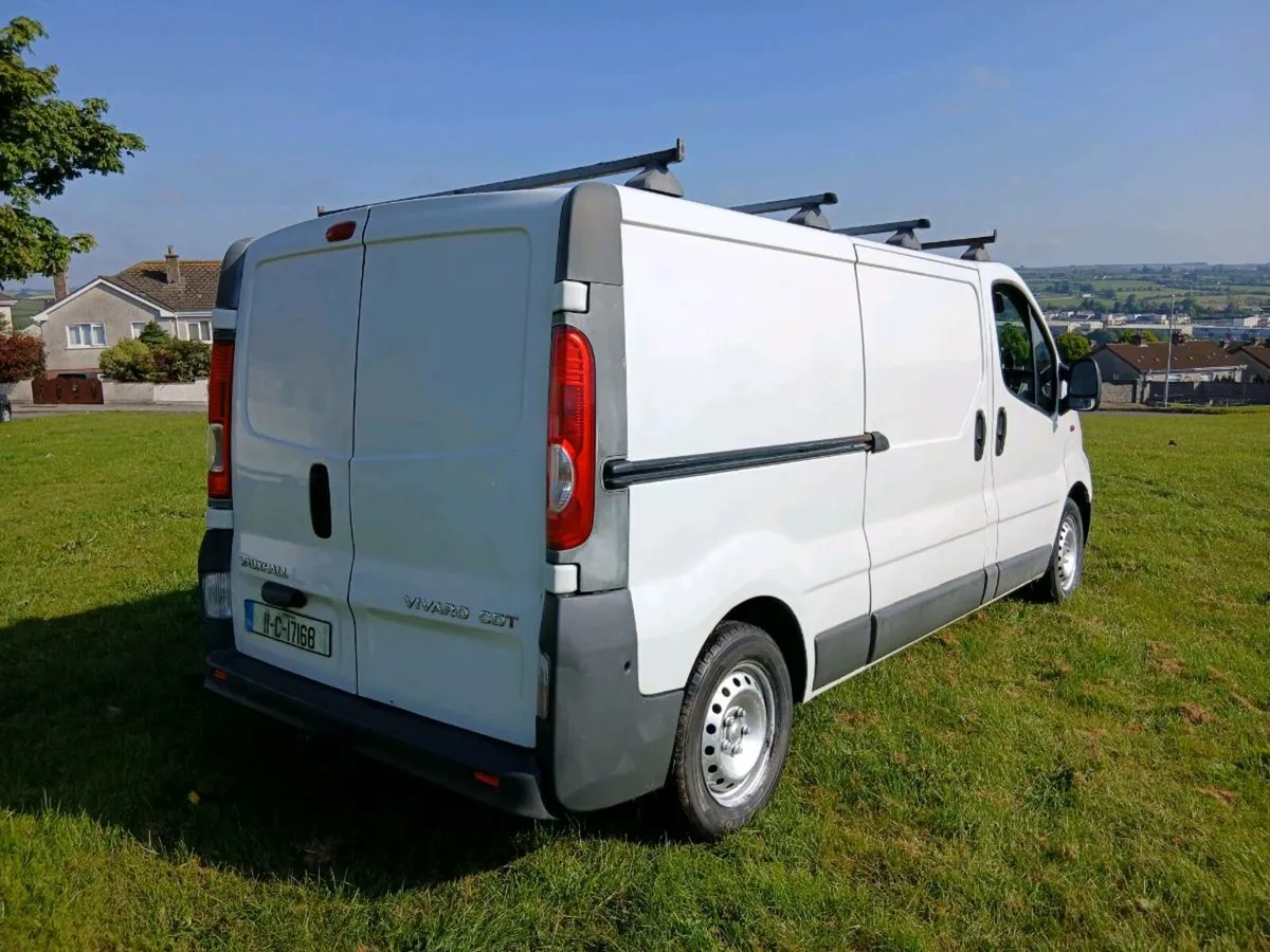 11 opel vivaro 2.0 cdti tax and doe. - Image 4
