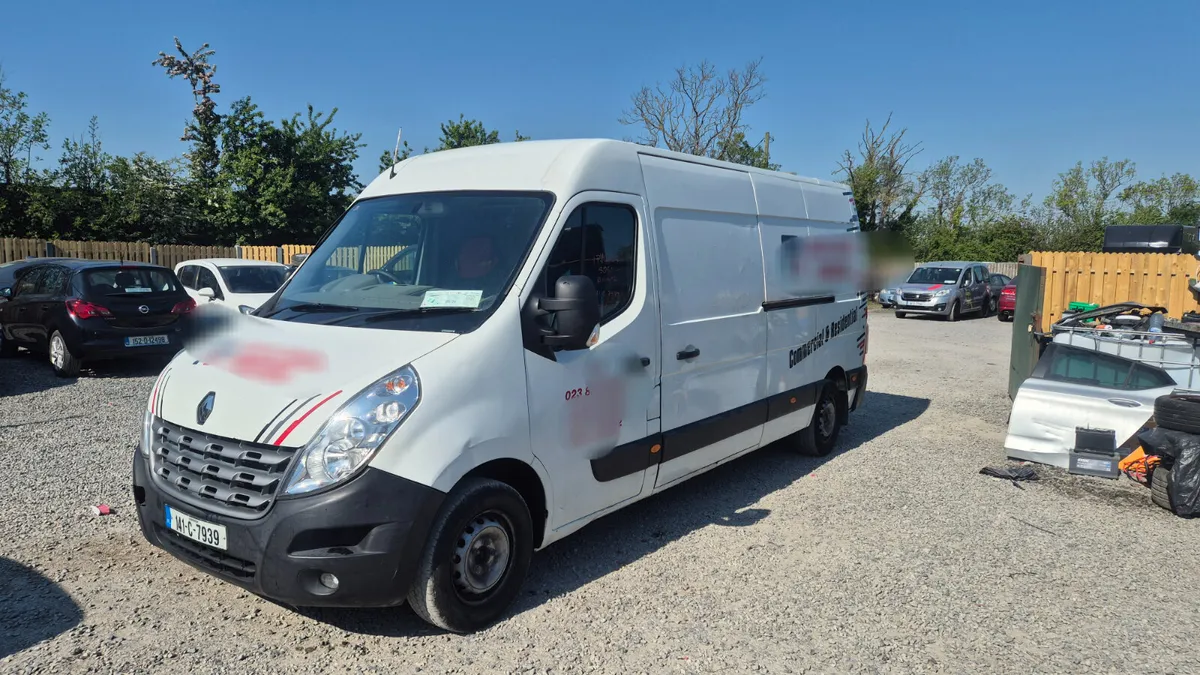 Renault Master van 2014 - Image 1