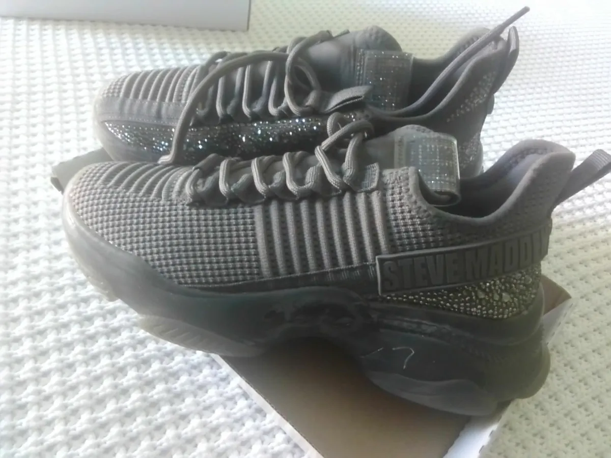 STEVE MADDEN GREY RHINESTONE TRAINERS SIZE 6 - Image 2