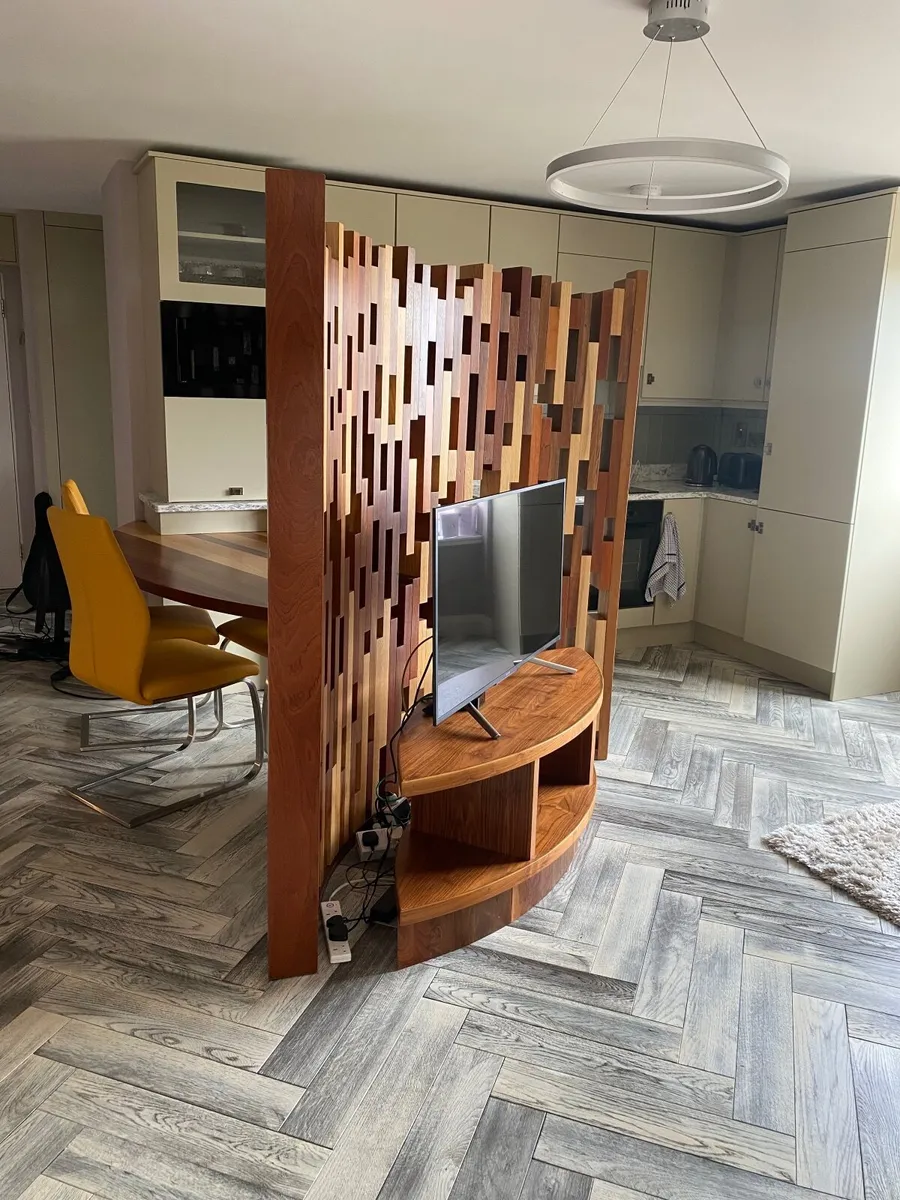 Kitchen furniture - Image 1