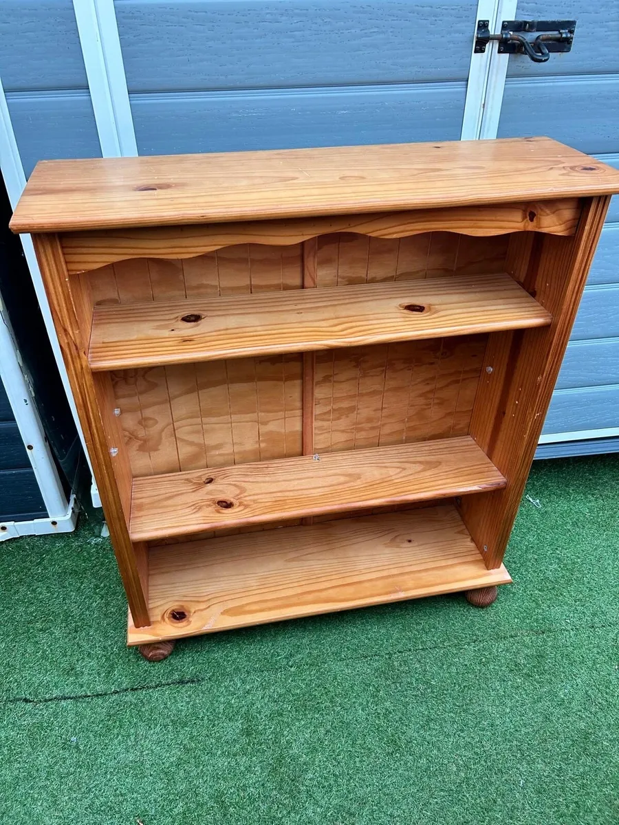 Bookshelf