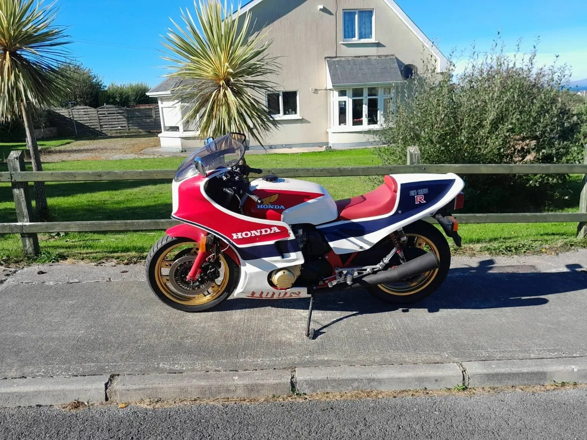 Honda cb1100 rr 1983 - Image 4