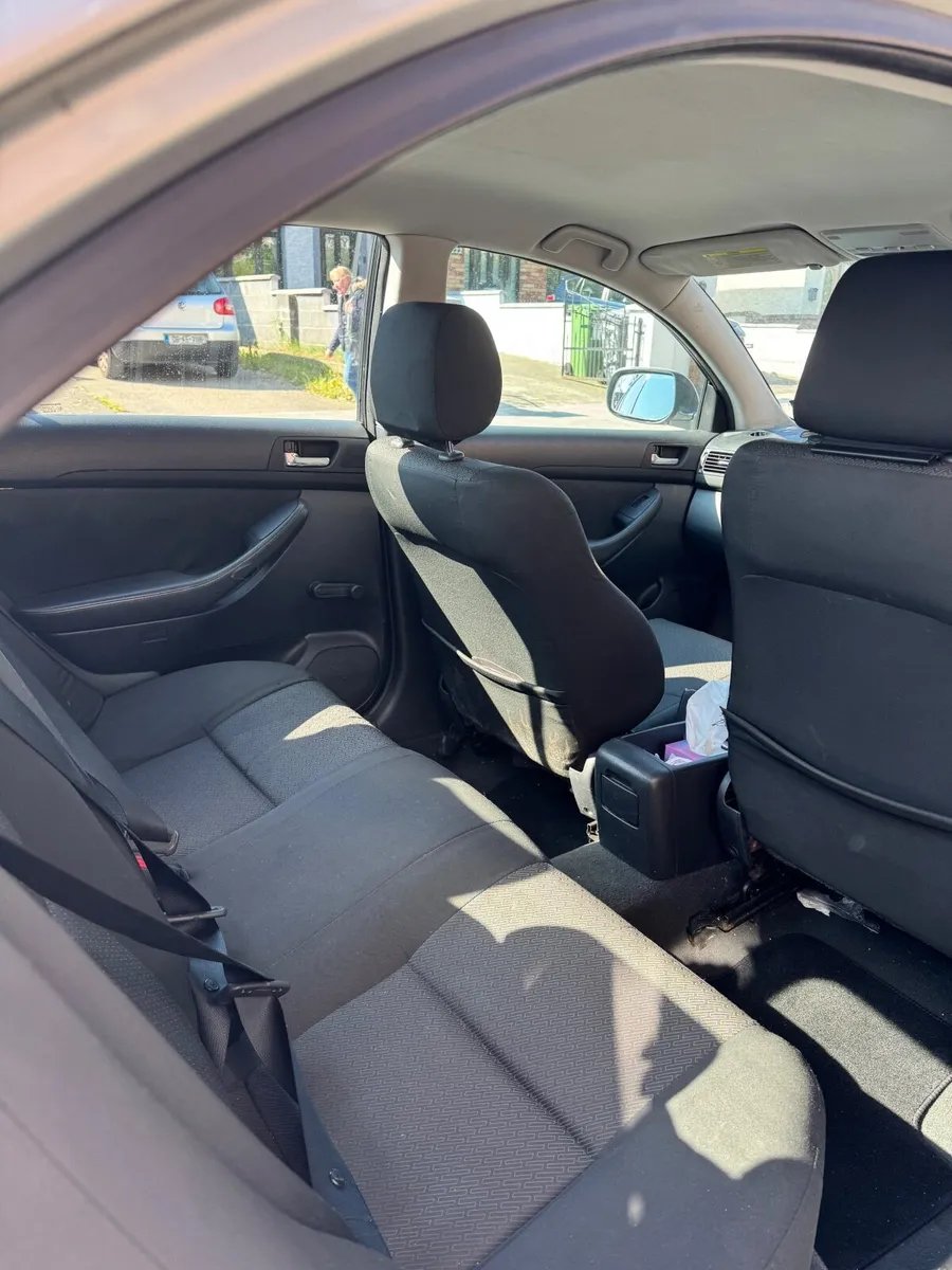 Toyota Avensis 2008 - Image 4