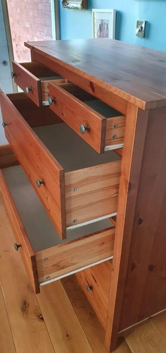 IKEA Hemnes chest of 6 drawers - Image 2