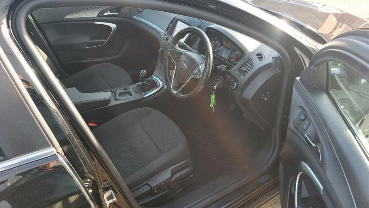 2017 Opel Insignia SC Petrol ~Excellent Condition~ - Image 4