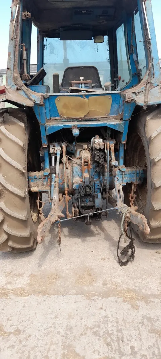 Ford 8210 - Image 2