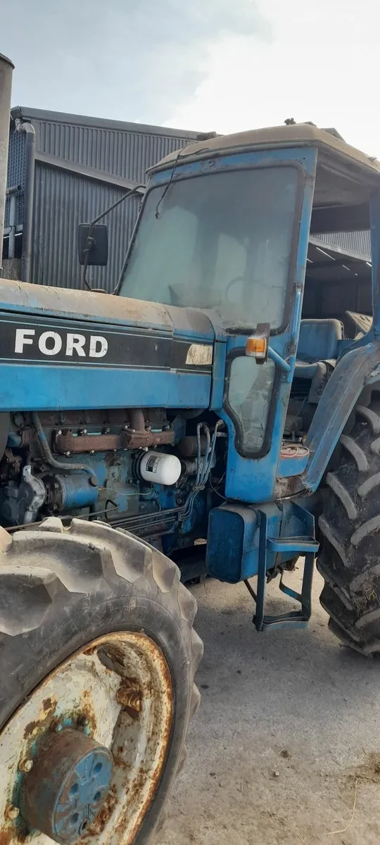 Ford 8210 - Image 4