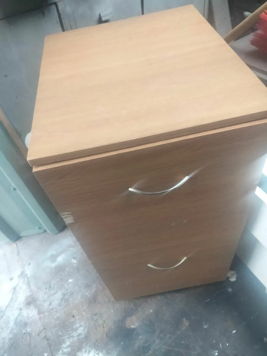 Filing cabinet storage - Image 1
