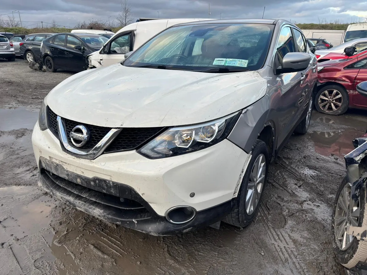 2015 Nissan Qashqai 1.5 Dci Low Milage - Image 1