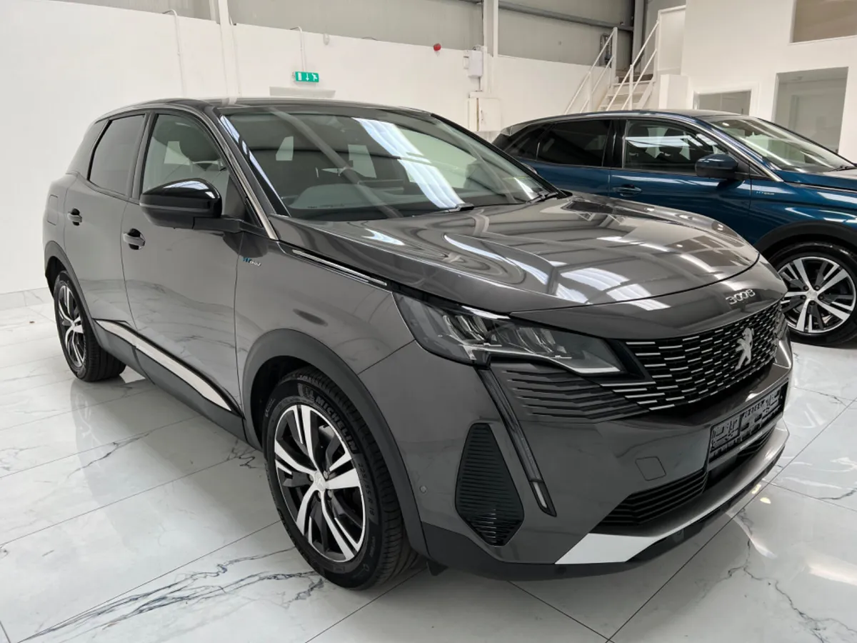 Peugeot 3008 2022 1.6 AUTO phev - Image 1