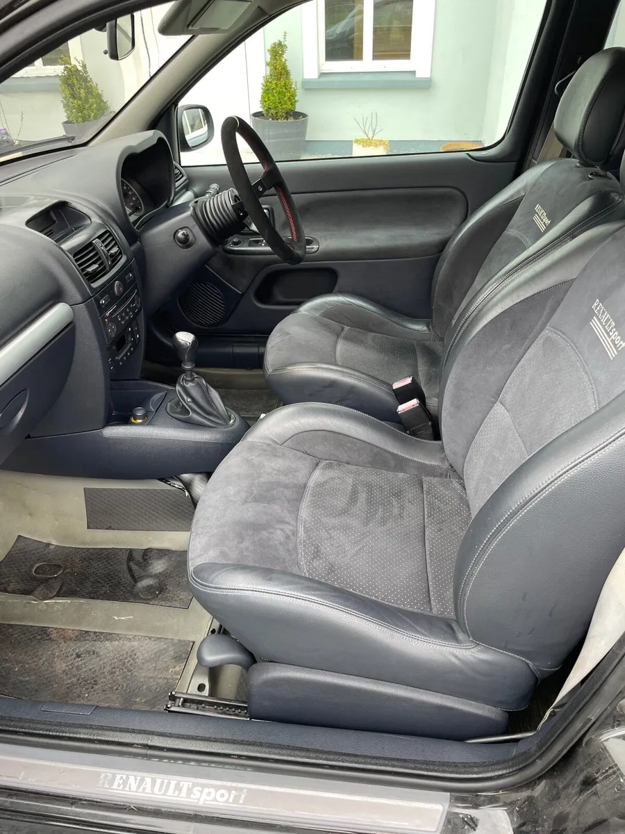 2005 Renault Clio RS 182 Sport - Image 2