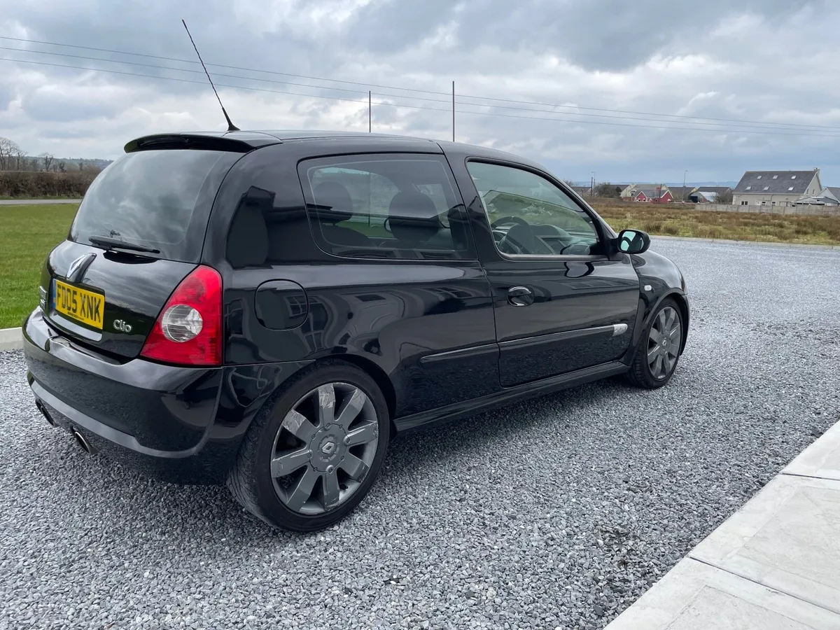 2005 Renault Clio RS 182 Sport - Image 3