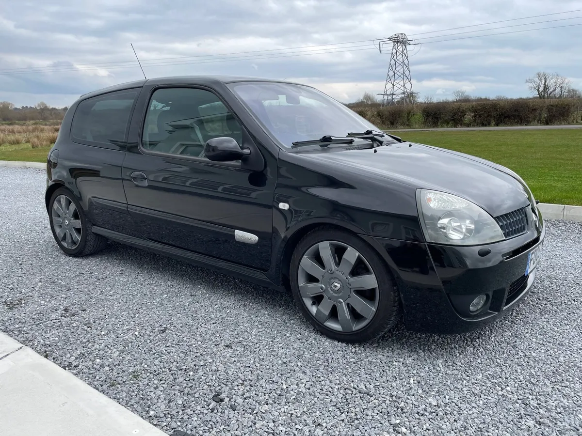 2005 Renault Clio RS 182 Sport - Image 1