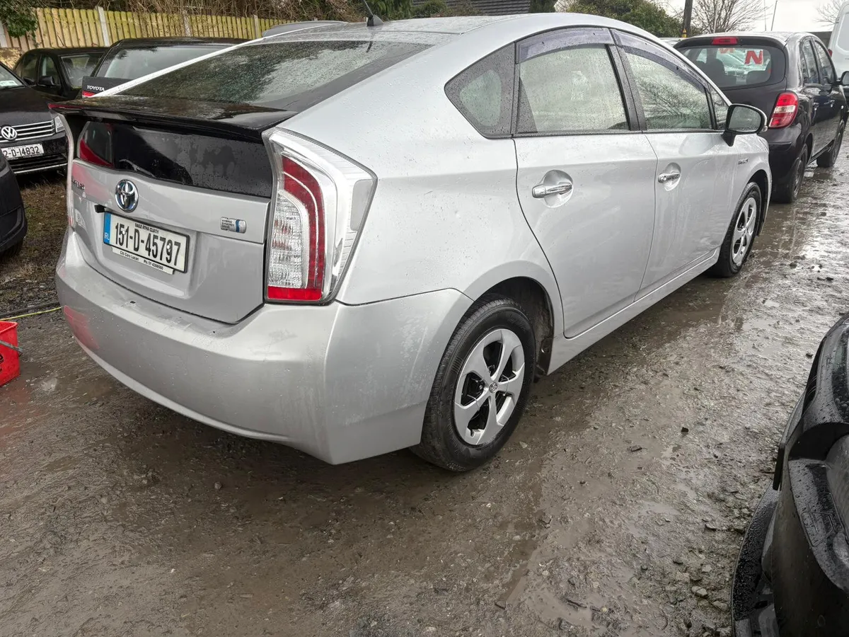 2015 Toyota Prius 1.8 Hybrid  DRIVE AWAY - Image 4