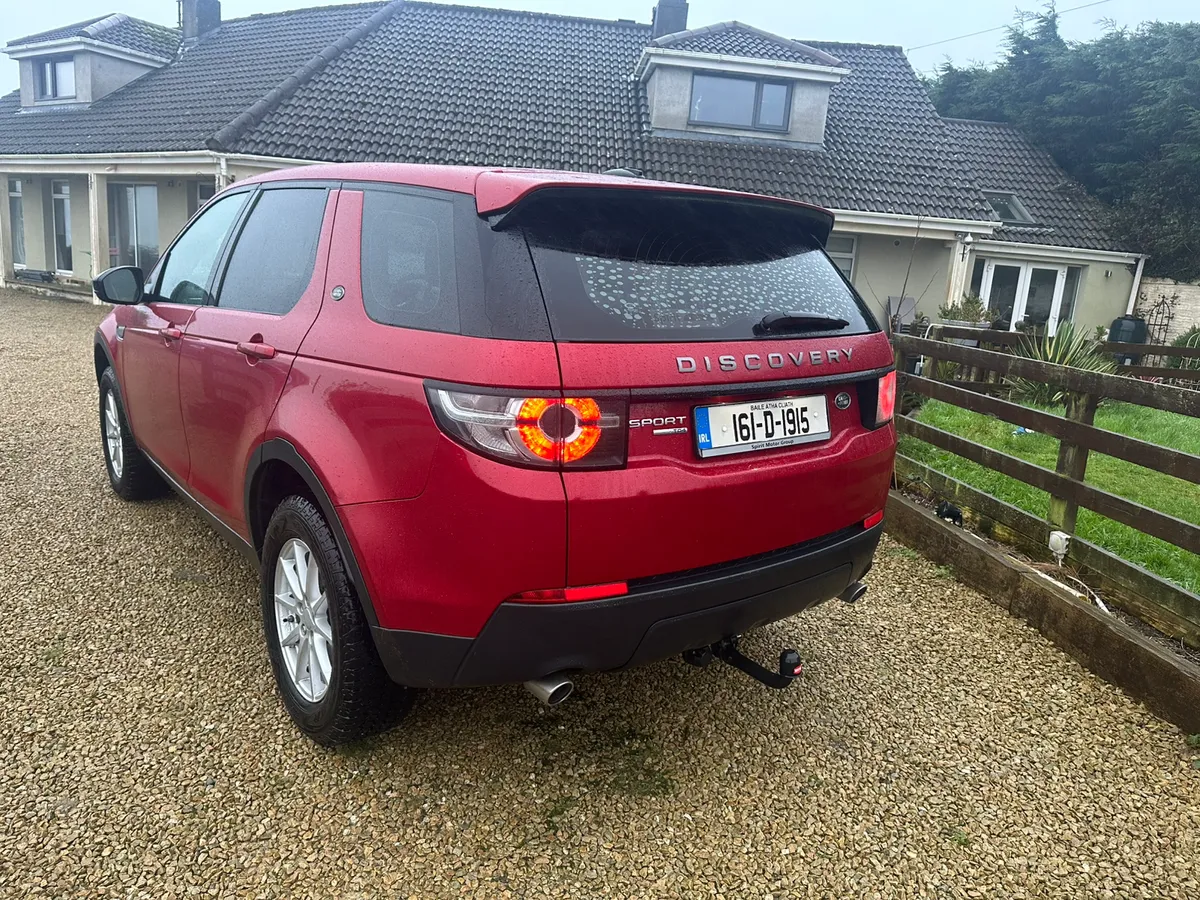 Land Rover Discovery Sport 2016 - Image 2