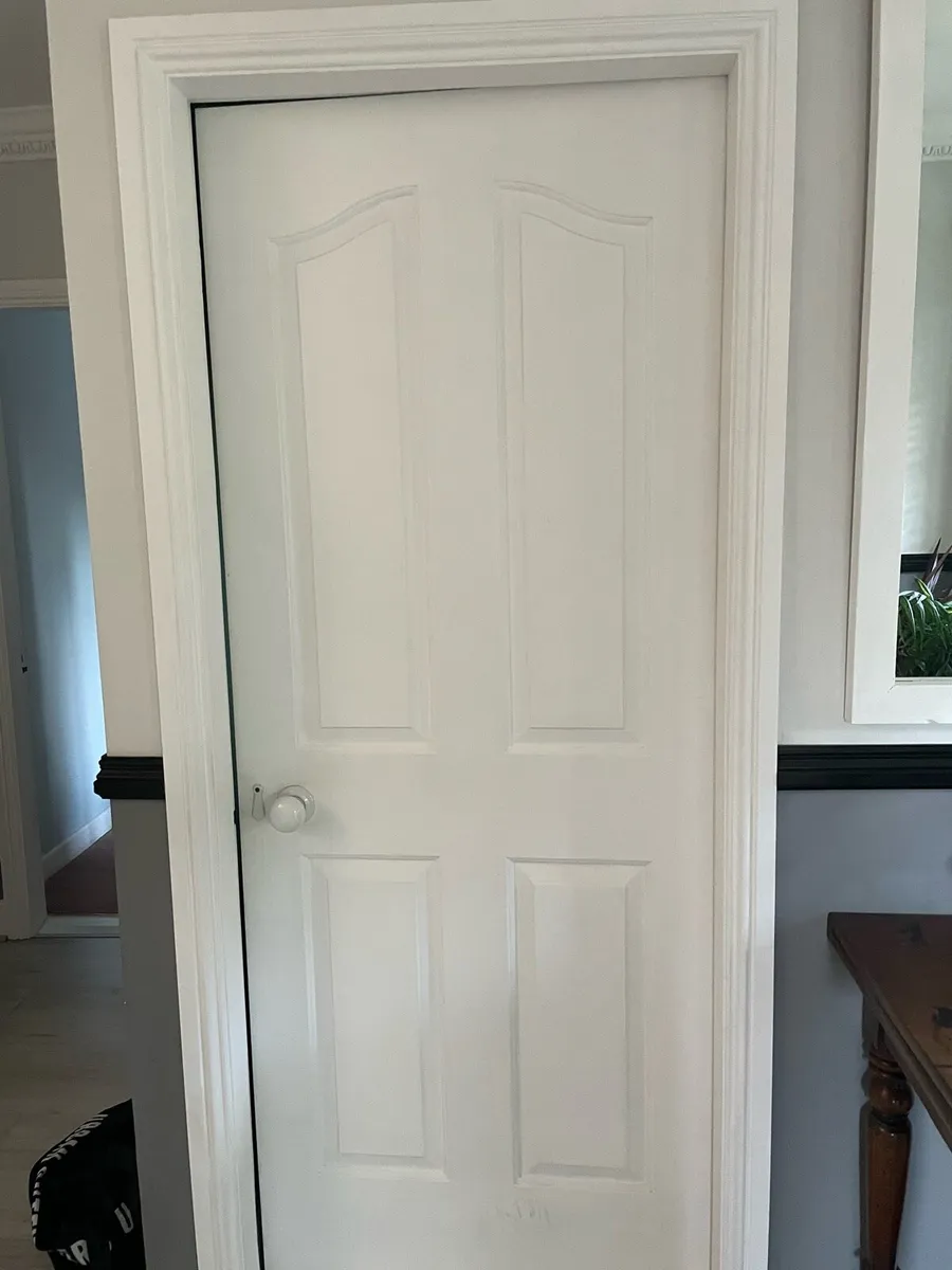 Set of 5 doors with porcelain door knobs - Image 2