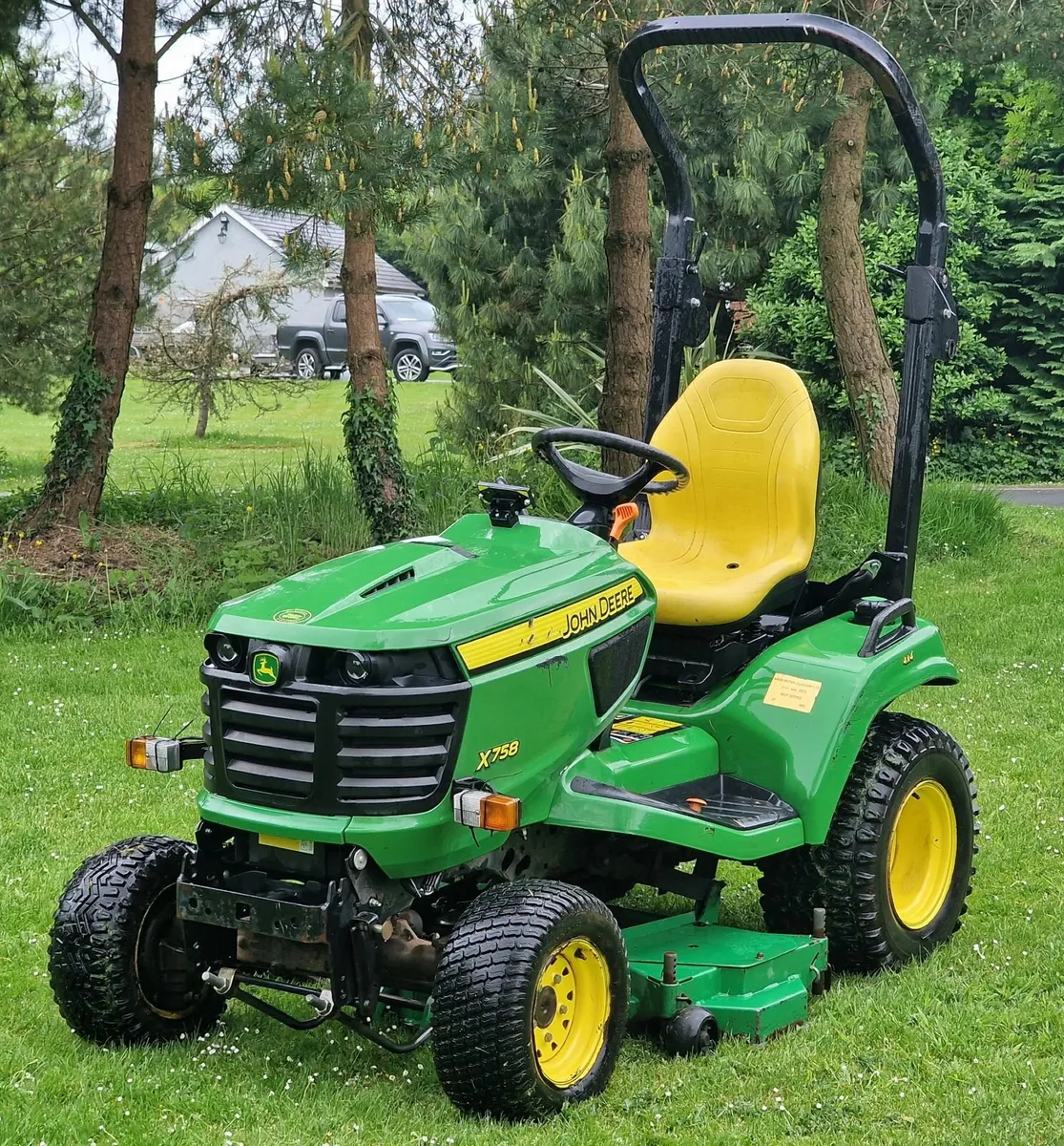 John Deere X758 tractor ride on mower lawnmower - Image 2