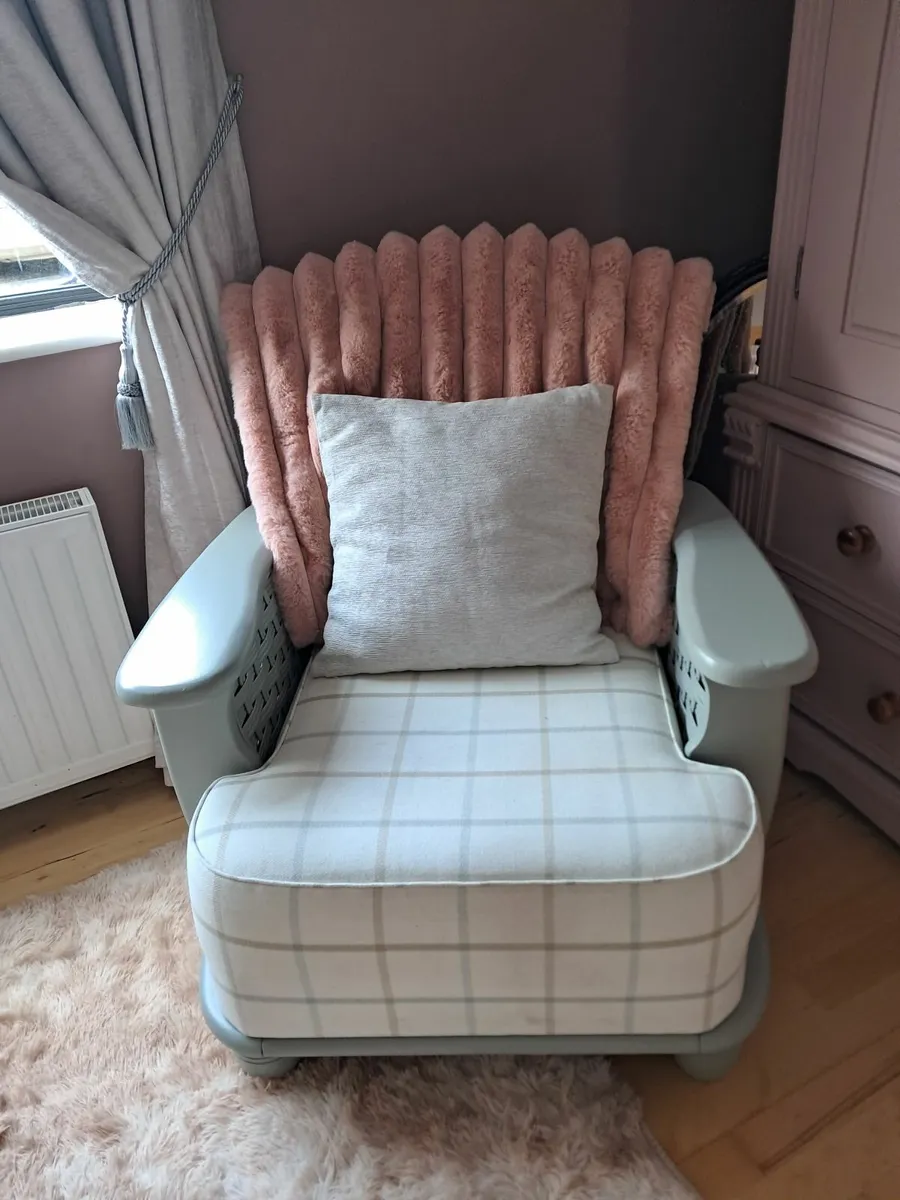 Conservatory furniture - Image 1