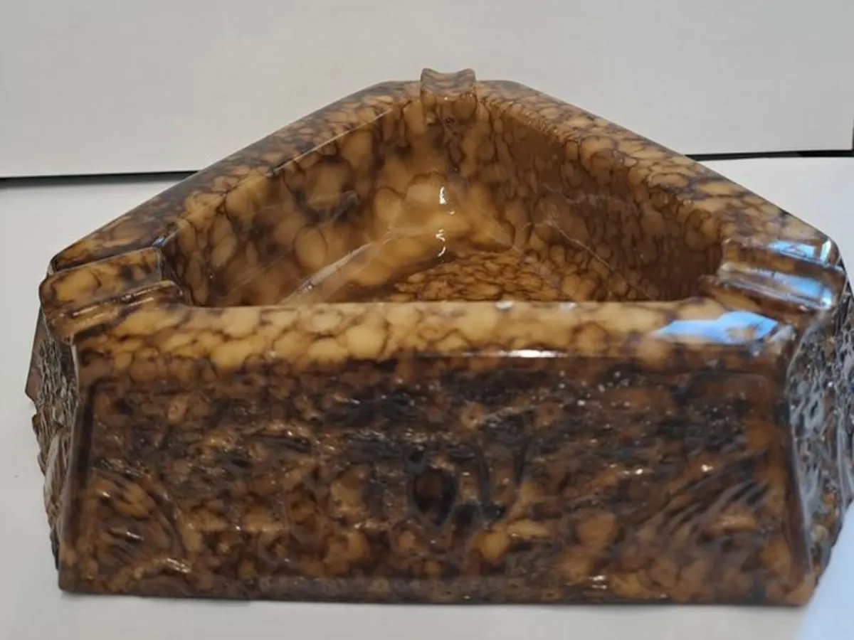 Vintage ashtray and cigarette box - Image 3