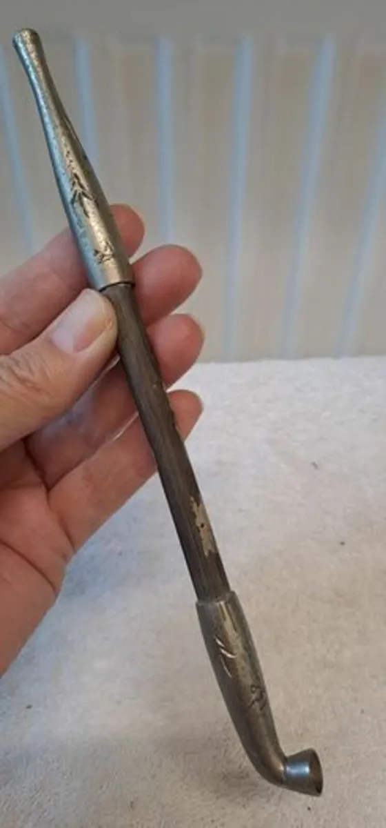 Antique opium pipe - Image 1