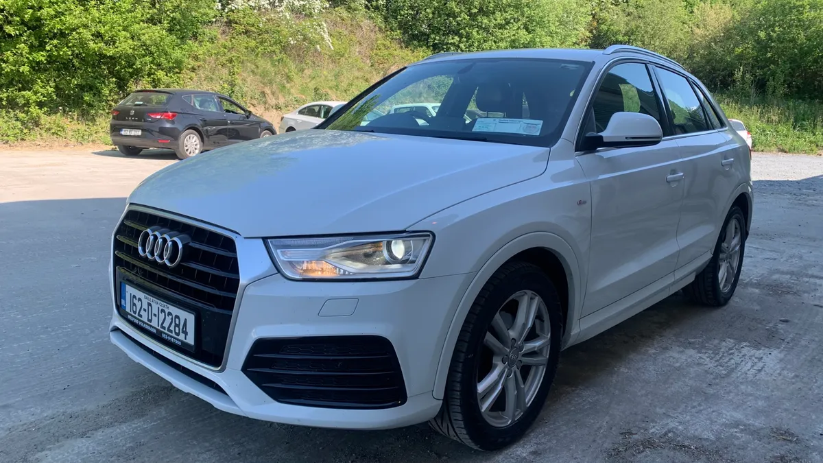 AUDI Q3 2.0  S-LINE. IN ARTIC WHITE - Image 4