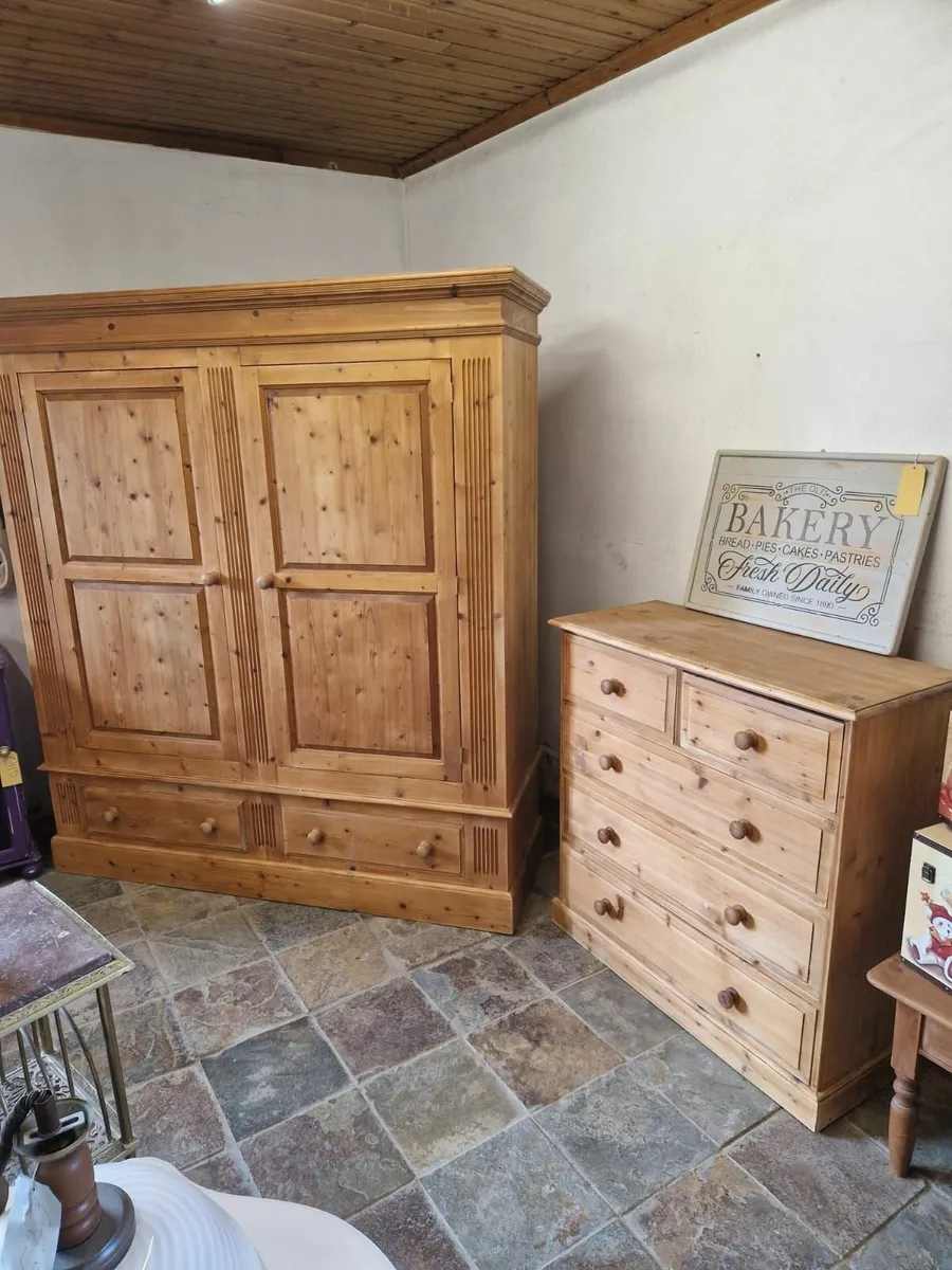 6ft wide pine wardrobe, matching chest - Image 4