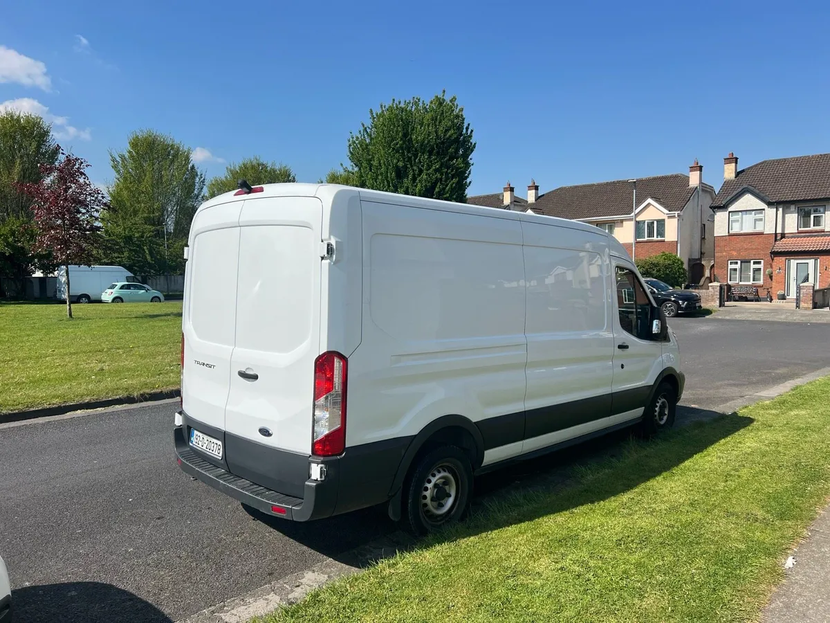 Ford Transit - Image 2