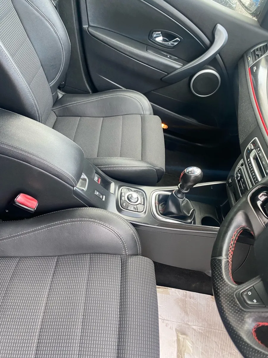 Car - Image 4