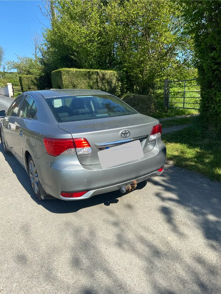 Toyota Avensis 2012 - Image 4