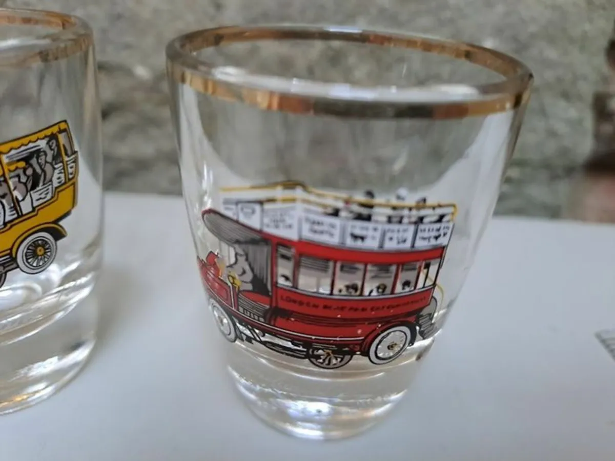 3 London shot glasses - Image 4