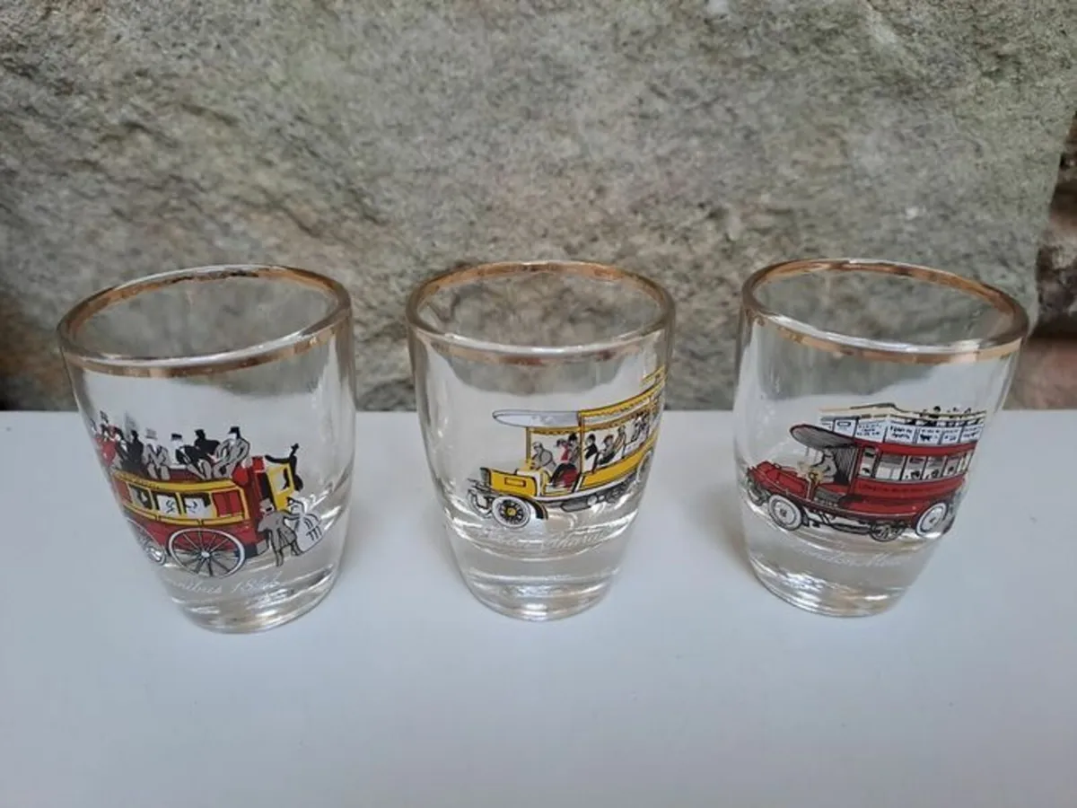 3 London shot glasses - Image 1