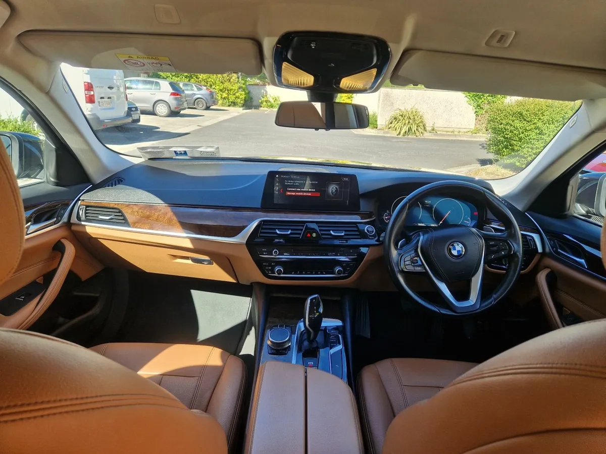 2019 BMW 5 Serries-Unmatched Luxury, Power & Style - Image 4