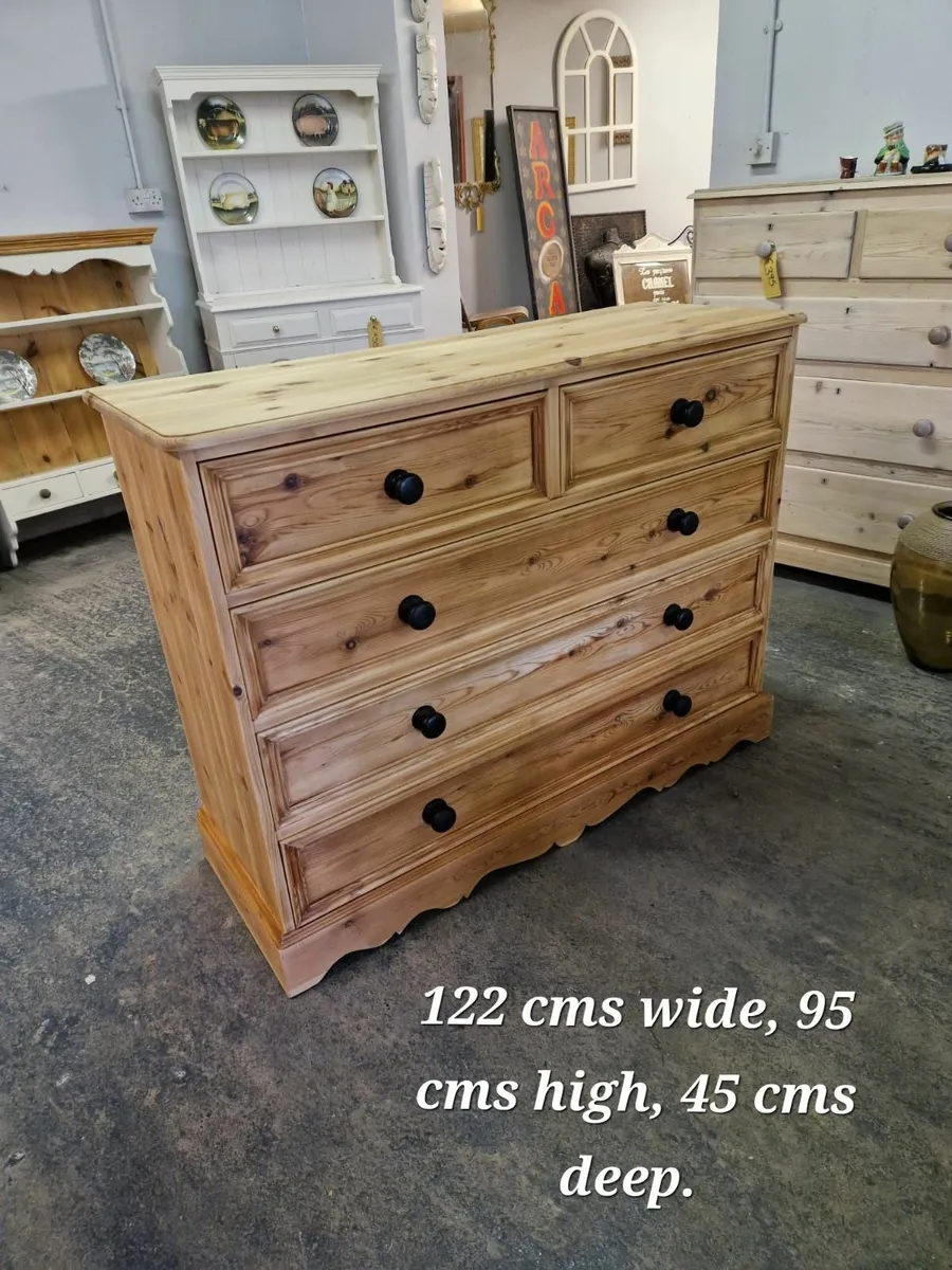 Large vintage pine chest of drawers - Image 1