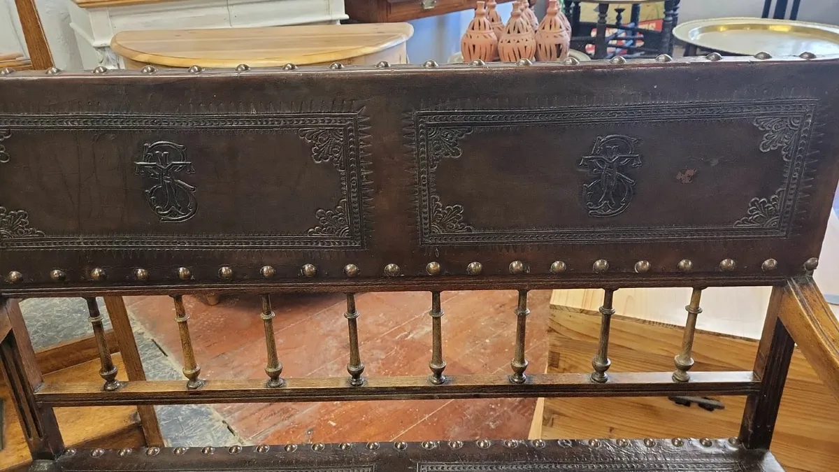 Early 1900s embossed leather bench - Image 4